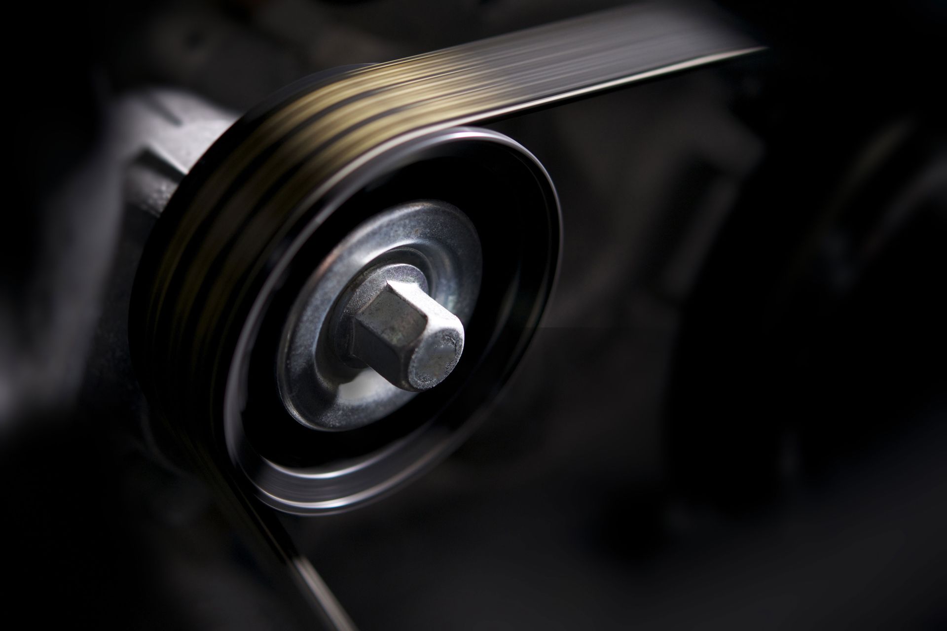 vehicle-alternator-in-motion