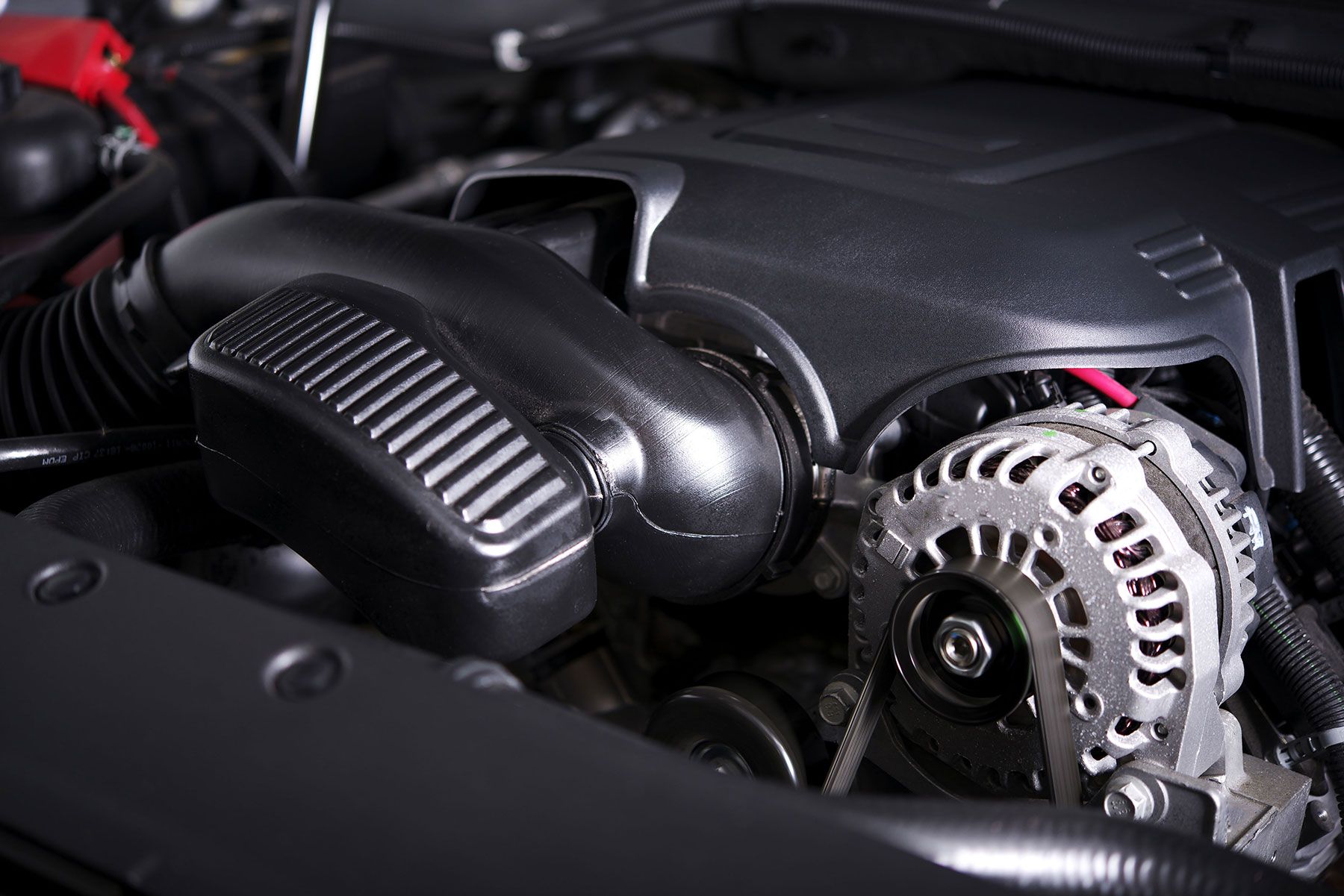 modern-car-alternator-and-engine